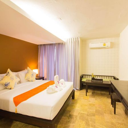 All Together Suite Hotel Bangkok Extérieur photo