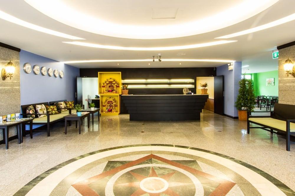 All Together Suite Hotel Bangkok Extérieur photo
