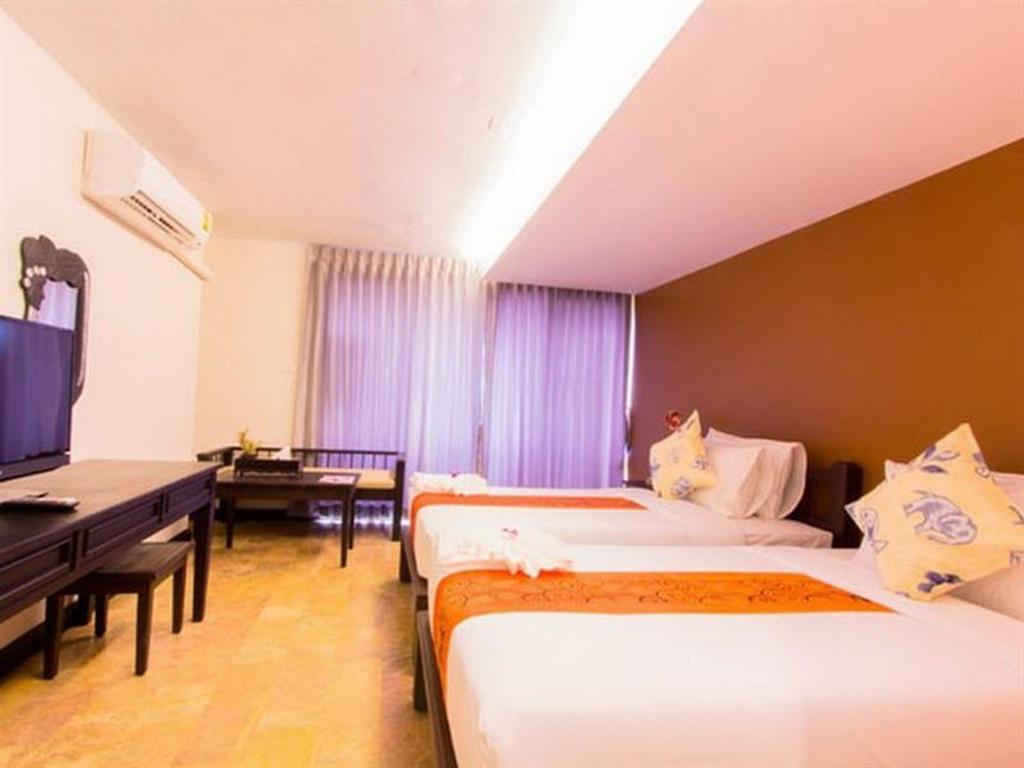 All Together Suite Hotel Bangkok Extérieur photo