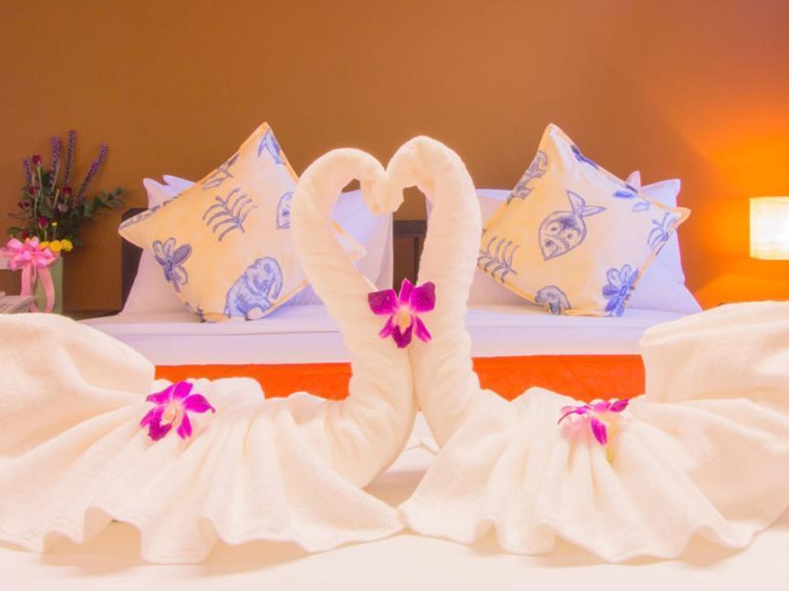 All Together Suite Hotel Bangkok Extérieur photo