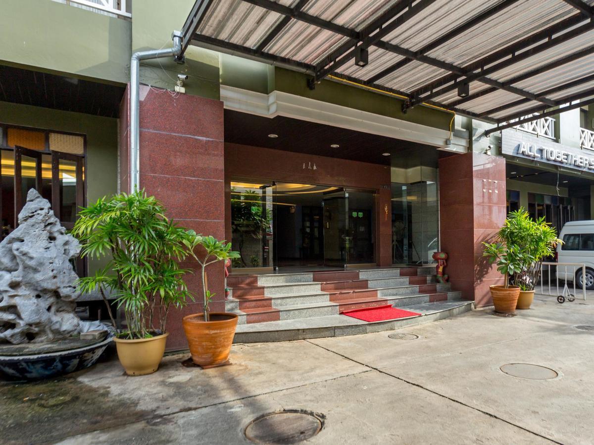 All Together Suite Hotel Bangkok Extérieur photo