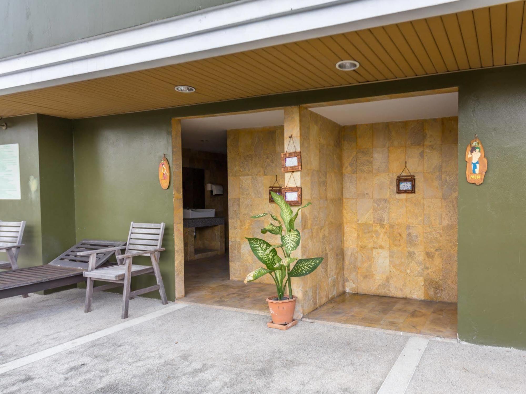 All Together Suite Hotel Bangkok Extérieur photo
