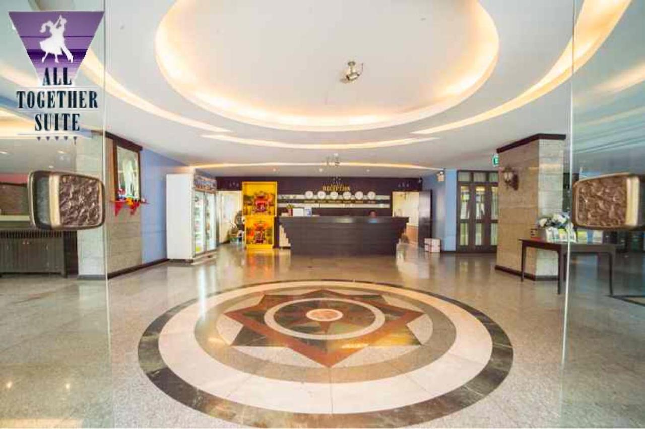 All Together Suite Hotel Bangkok Extérieur photo
